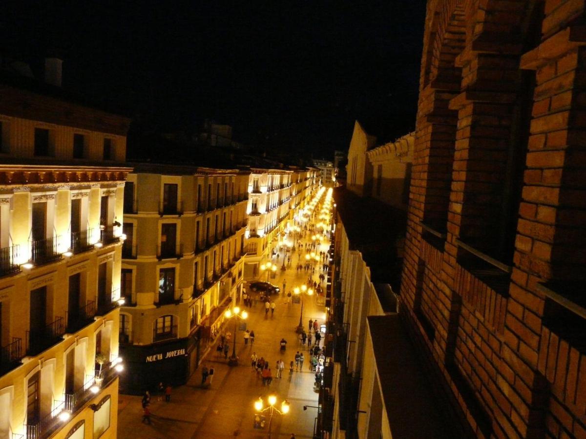 Апартаменты El Balcon De Pilar Сарагоса Экстерьер фото